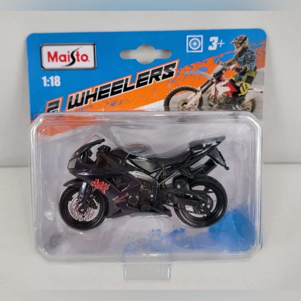 Maisto 1/ 18 Scale Yamaha YZF-R1 Black